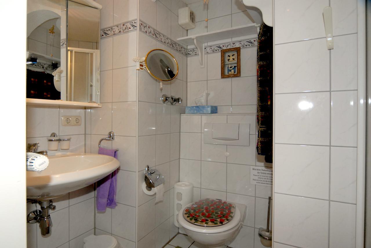 Hotel Haus Wessel Colonia Esterno foto